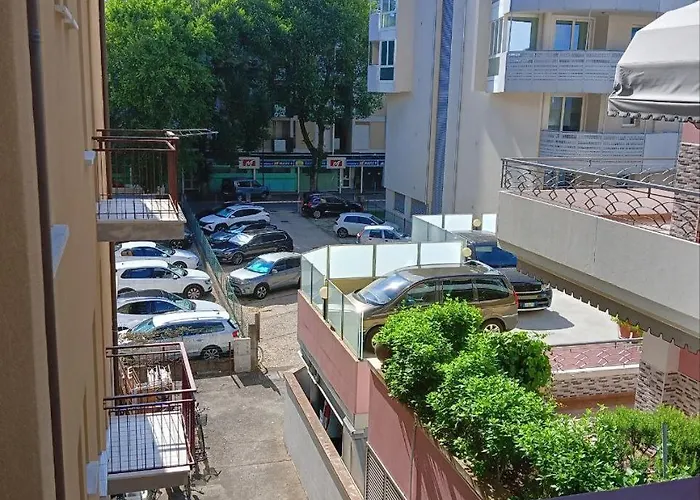 Apartment Delfino 19 *